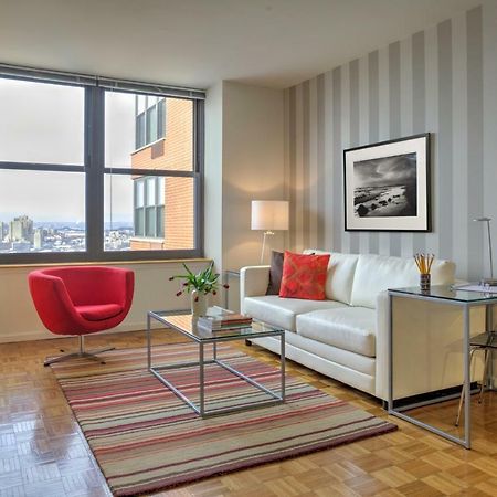 저지시티 Furnished Quarters At Grove Pointe 아파트 외부 사진