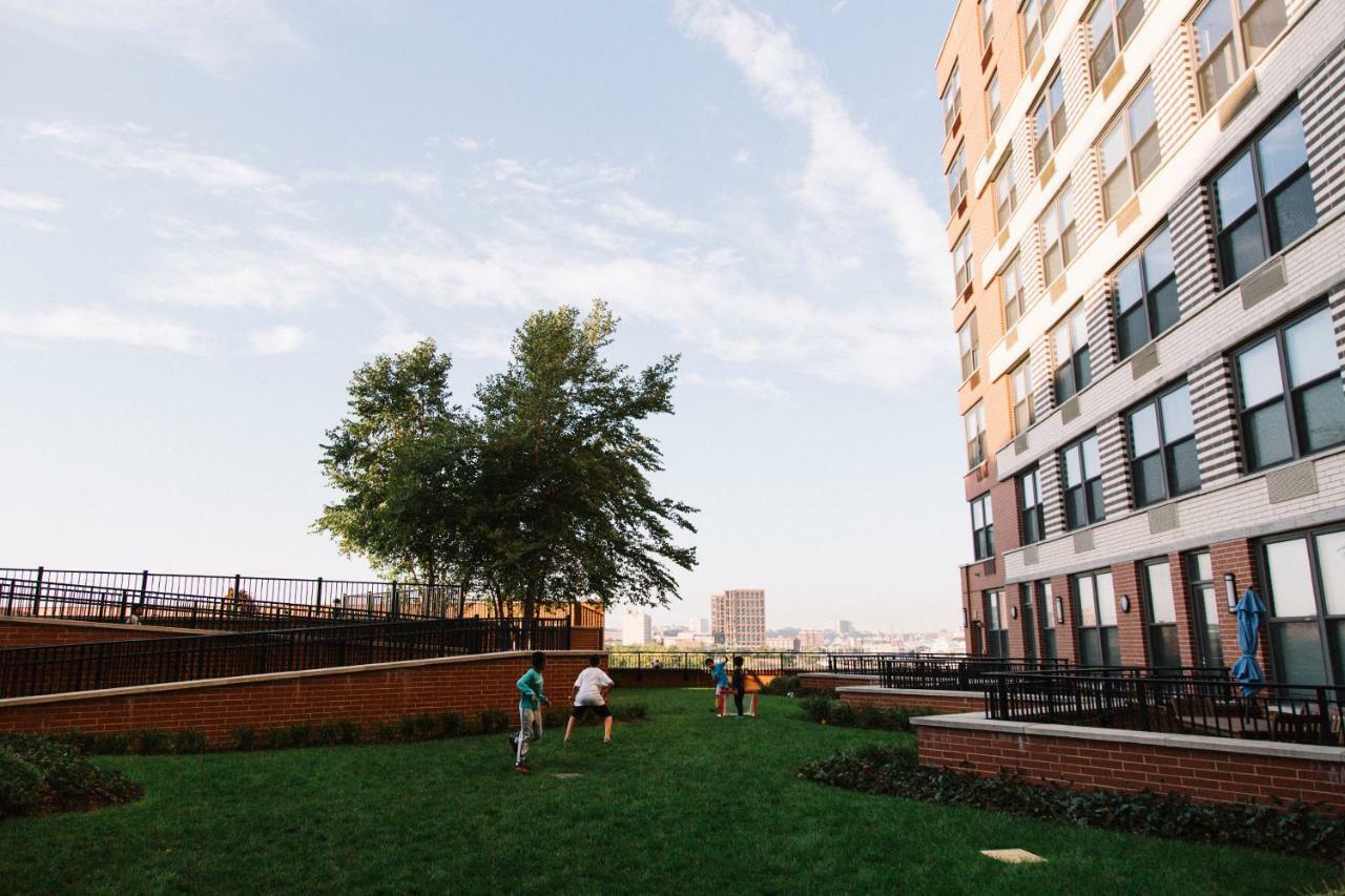 저지시티 Furnished Quarters At Grove Pointe 아파트 외부 사진