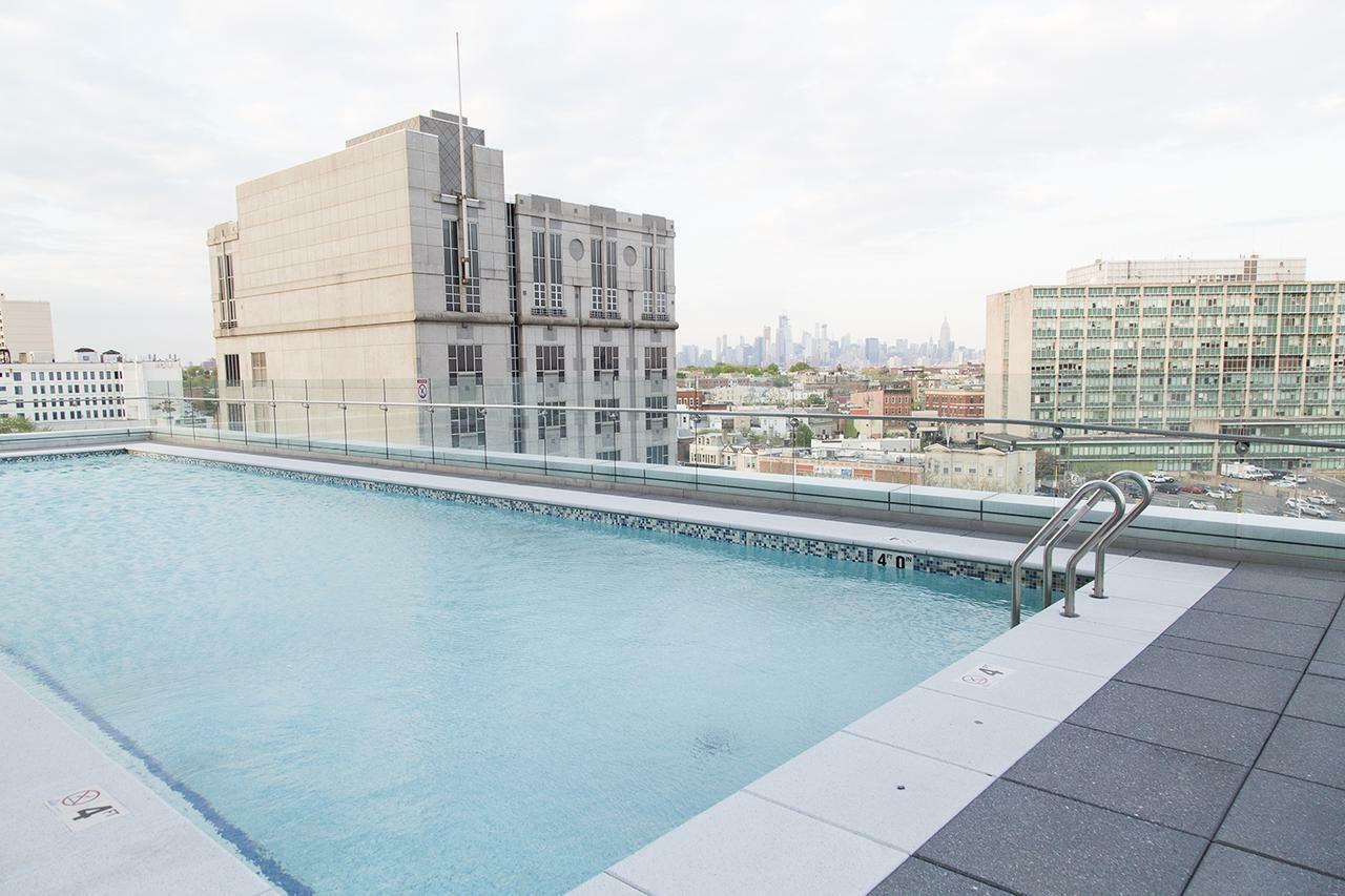 저지시티 Furnished Quarters At Grove Pointe 아파트 외부 사진