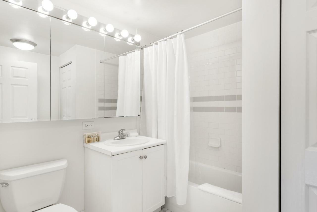 저지시티 Furnished Quarters At Grove Pointe 아파트 외부 사진